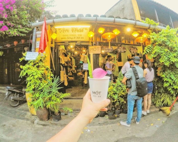 3 ngày lang thang Hội An ngắm tàu qua núi, lặn biển xem san hô - Ảnh 1. 3 ngày lang thang Hội An ngắm tàu qua núi, lặn biển xem san hô - Ảnh 1.
