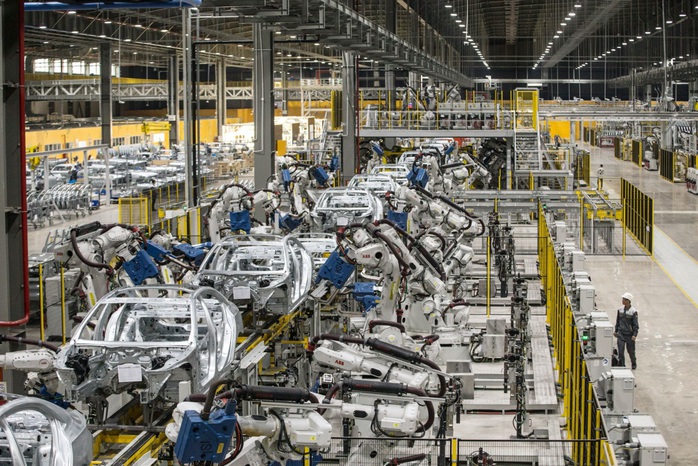Bloomberg: Xe hơi hay máy thở Vingroup sẽ thay đổi cách thế giới nghĩ về Việt Nam - Ảnh 3. Bloomberg: Xe hơi hay máy thở Vingroup sẽ thay đổi cách thế giới nghĩ về Việt Nam - Ảnh 3.