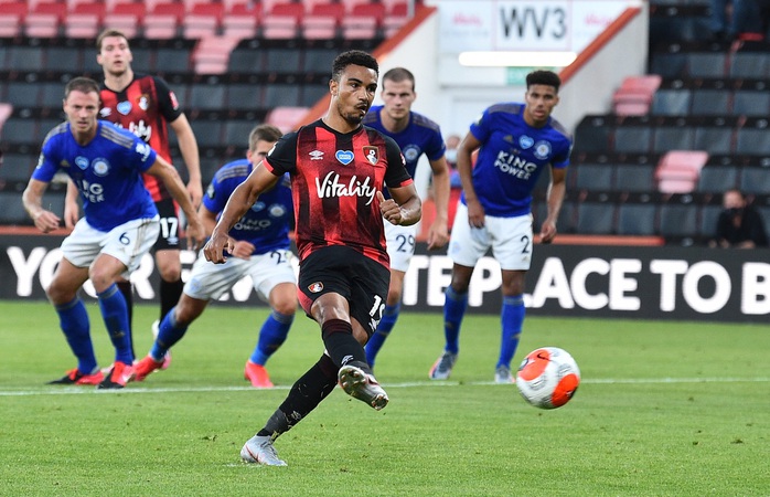 Leicester thua ngỡ ngàng Bournemouth, Man United được tiếp sức vào Top 3 - Ảnh 3.