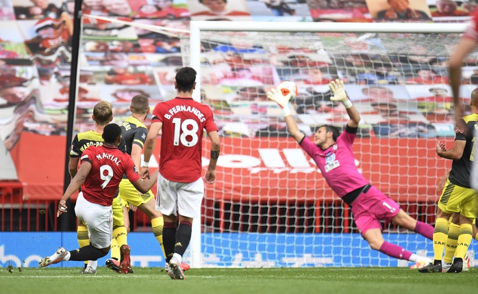 Mất điểm phút 90+6, Man United vỡ mộng ở thánh địa Old Trafford - Ảnh 5.