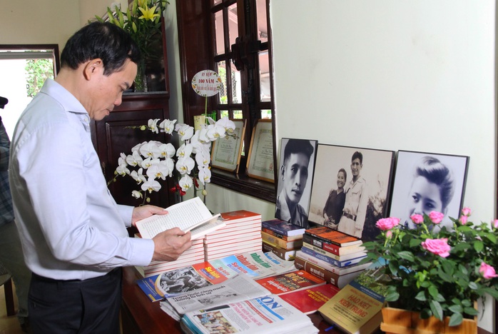 TP HCM dâng hương kỷ niệm 100 năm ngày sinh ông Phan Kiệm - Ảnh 3.