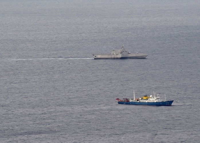 Tàu chiến Mỹ theo sát tàu khảo sát địa chất Trung Quốc ở biển Đông - Ảnh 3.