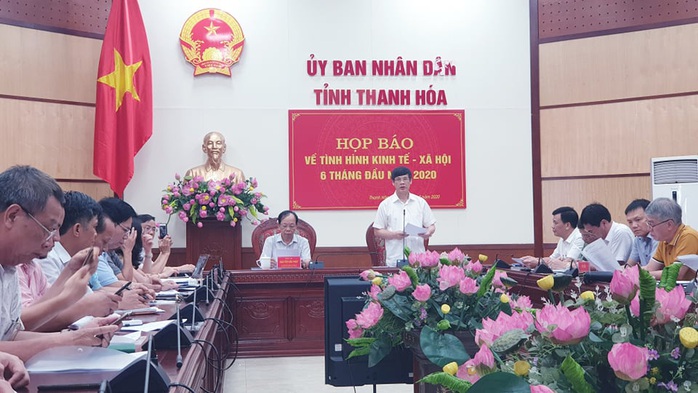 Báo Người Lao Động trao tặng 2.000 lá cờ Tổ quốc tại Hội thi tuyên truyền về chủ quyền biển, đảo Việt Nam - Ảnh 1.