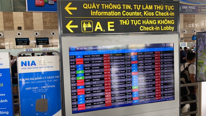 Sân bay Nội Bài ngừng phát thanh thông tin chuyến bay - Ảnh 1.