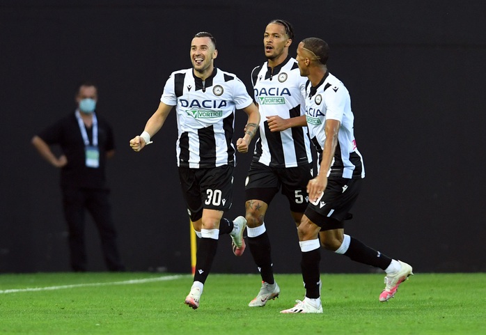 Thua sốc đối thủ lo trụ hạng, Juventus sắp mất ngôi Serie A - Ảnh 4.