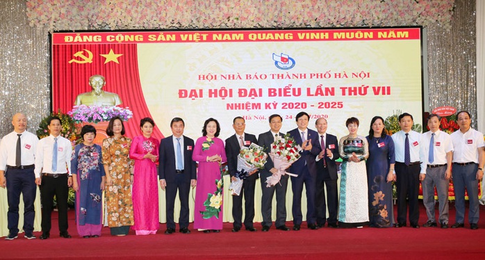 Ông Tô Quang Phán tái cử chức danh Chủ tịch Hội Nhà báo TP Hà Nội - Ảnh 1.