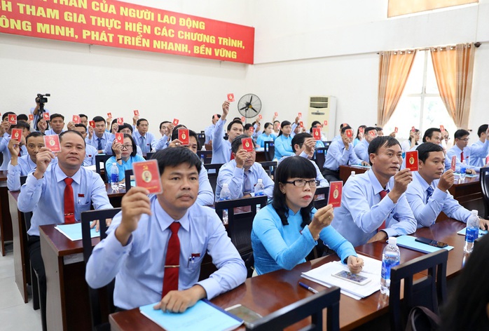Ông Lê Minh Khoa tái đắc cử chức Bí thư Đảng ủy Lực lượng TNXP TP HCM - Ảnh 1.