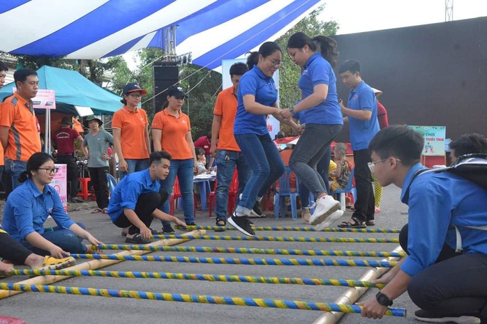 Hơn 1.000 công nhân tham gia ngày hội dùng hàng Việt - Ảnh 1.