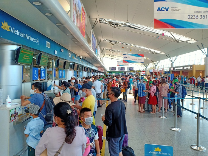 Đà Nẵng: Không thiếu vé tàu, xe cho du khách rời thành phố - Ảnh 2.
