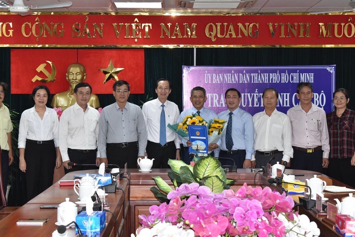 Ông Võ Văn Đức làm Tân Chủ tịch UBND quận 3 - Ảnh 2.