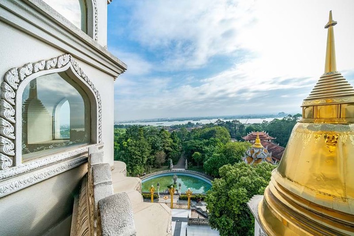 Nét kiến trúc theo phong cách Thái Lan của ngôi chùa trong Top đẹp nhất thế giới - Ảnh 5. Nét kiến trúc theo phong cách Thái Lan của ngôi chùa trong Top đẹp nhất thế giới - Ảnh 5.
