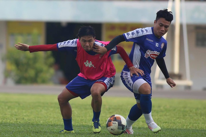 Tiền vệ người Hàn Quốc tìm lại nụ cười trong ngày trợ lí HLV Minh Phương đối đầu Công Phượng - Ảnh 2.