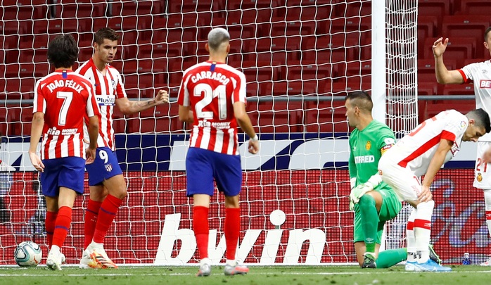 Chân gỗ Morata lập đại công, Atletico Madrid mơ Champions League - Ảnh 5.