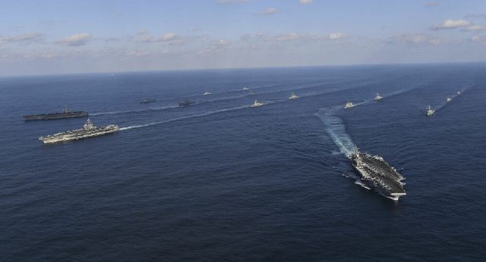 Hải quân Mỹ tập trận ở biển Đông, tàu Trung Quốc theo sát - Ảnh 1.