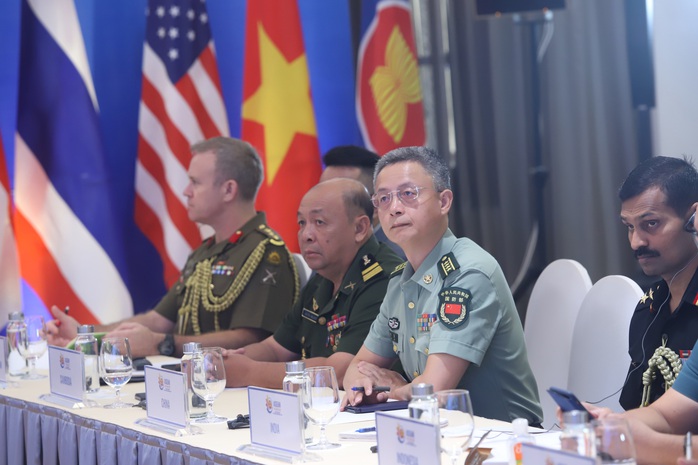 Đại tướng Ngô Xuân Lịch phát biểu tại Hội nghị Quan chức quốc phòng cấp cao ASEAN - Ảnh 4.