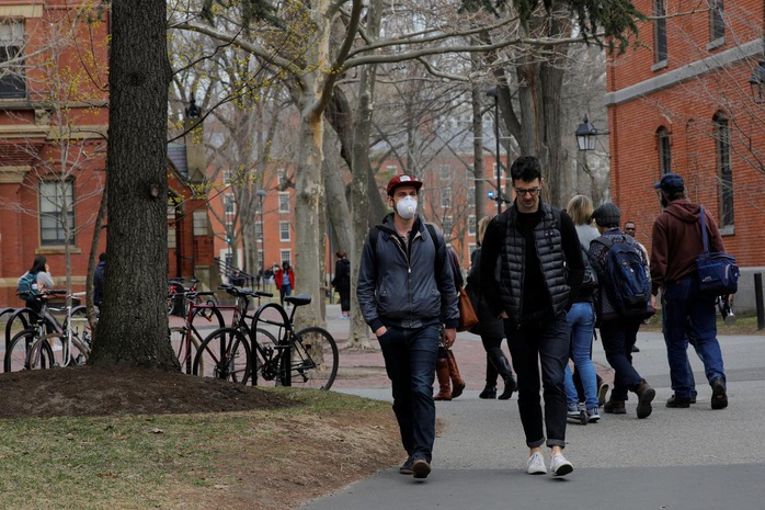 ĐH Harvard, MIT kiện chính quyền Tổng thống Trump - Ảnh 1.