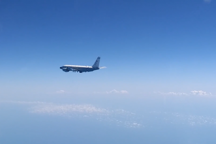 Nga chặn 2 máy bay Mỹ trên biển Đen - Ảnh 1.