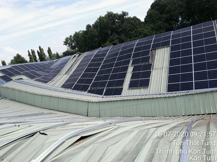 Nhiều nơi “gian lận” điện mặt trời mái nhà và nối lưới, EVN kiến nghị hướng dẫn cụ thể - Ảnh 1.
