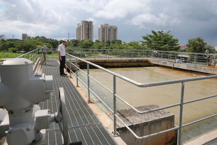 Có nên châm Fluor vào nước sinh hoạt: Cần một nghiên cứu khoa học - Ảnh 1.