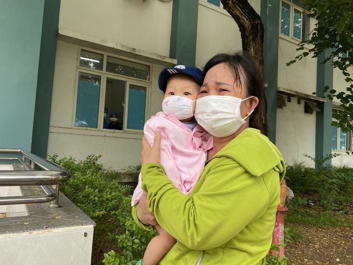 Đà Nẵng: 10 bệnh nhân Covid-19 ở Bệnh viện dã chiến Hòa Vang xuất viện - Ảnh 4.