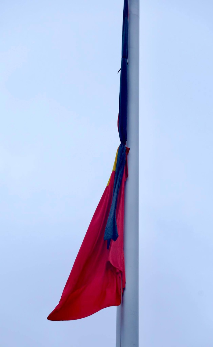 Toàn cảnh Lễ treo cờ rủ Quốc tang nguyên Tổng Bí thư Lê Khả Phiêu - Ảnh 31.
