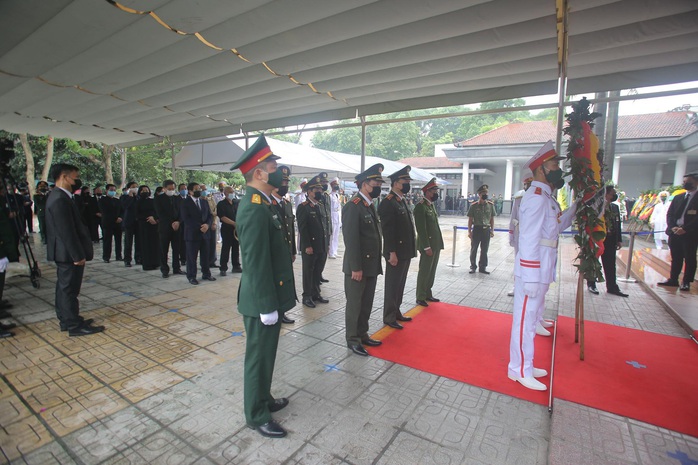 Thủ tướng Nguyễn Xuân Phúc, Chủ tịch QH Nguyễn Thị Kim Ngân viếng nguyên Tổng Bí thư Lê Khả Phiêu - Ảnh 42.