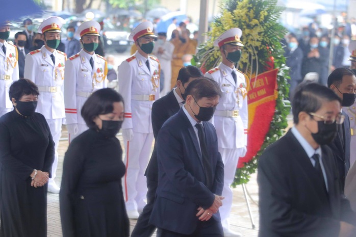 Thủ tướng Nguyễn Xuân Phúc, Chủ tịch QH Nguyễn Thị Kim Ngân viếng nguyên Tổng Bí thư Lê Khả Phiêu - Ảnh 45.