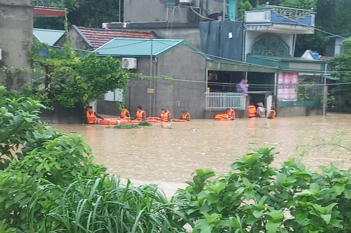 Mưa lũ gây thiệt hại nhiều nơi ở Bắc Bộ - Ảnh 1.