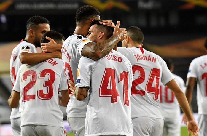 Thua ngược Sevilla ngỡ ngàng, Man United chia tay Europa League - Ảnh 7.