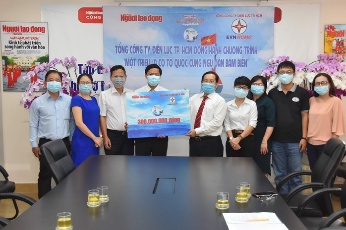 Công đoàn EVNHCMC chủ động tham gia thực hiện trách nhiệm xã hội của doanh nghiệp, góp phần phát triển cộng đồng. - Ảnh 2. Công đoàn EVNHCMC chủ động tham gia thực hiện trách nhiệm xã hội của doanh nghiệp, góp phần phát triển cộng đồng. - Ảnh 2.