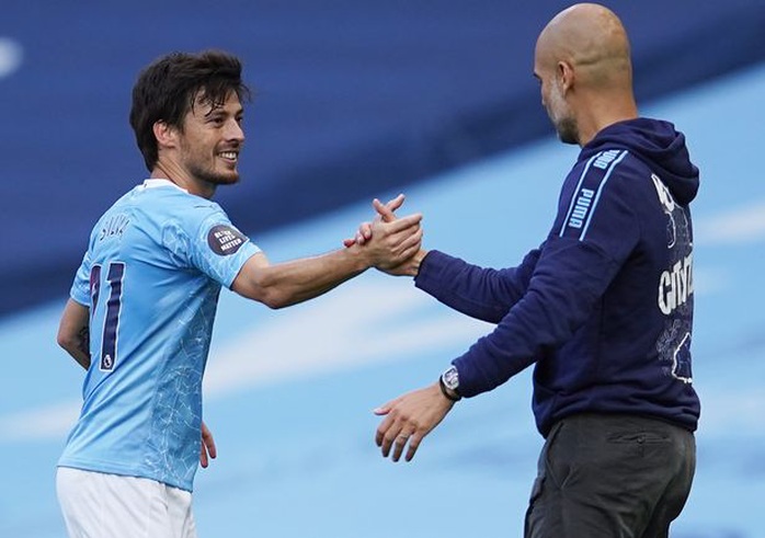 David Silva được Man City dựng tượng vinh danh - Ảnh 2.