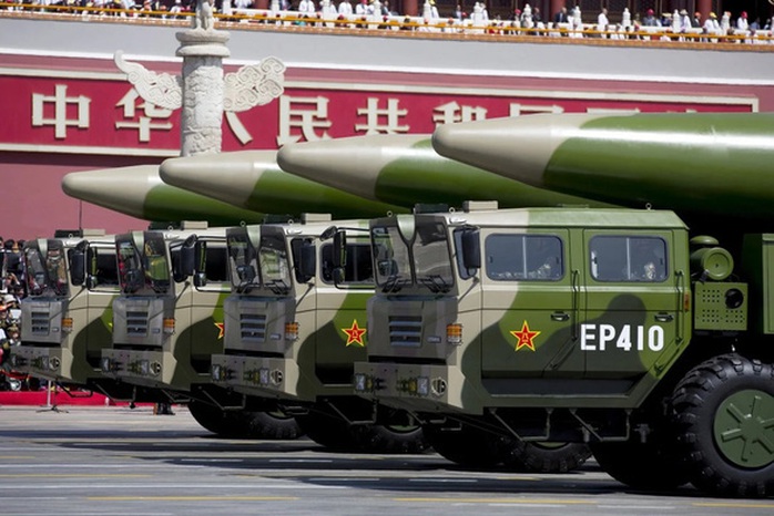 Trung Quốc phóng tên lửa ra biển Đông  - Ảnh 1.