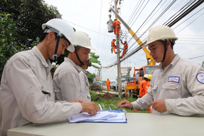 EVNSPC bảo đảm cấp điện ổn định và an toàn trong dịp lễ 2-9 - Ảnh 1. EVNSPC bảo đảm cấp điện ổn định và an toàn trong dịp lễ 2-9 - Ảnh 1.