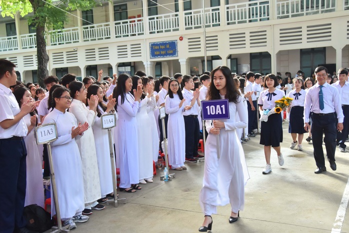 Lễ khai giảng: Ngắn gọn, trang trọng, ý nghĩa - Ảnh 1.