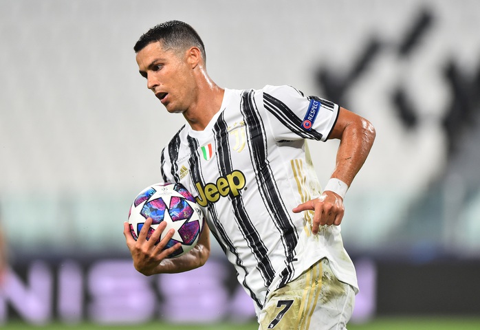 Ronaldo lập cú đúp, Juventus vẫn bị hất văng khỏi Champions League - Ảnh 4.