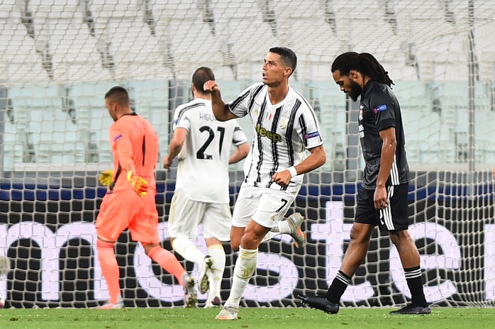 Ronaldo lập cú đúp, Juventus vẫn bị hất văng khỏi Champions League - Ảnh 5.