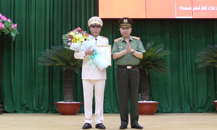 Thêm phó giám đốc Công an TP HCM được thăng hàm cấp tướng - Ảnh 1.