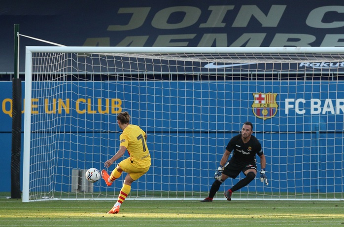 Messi tái xuất, nhường Griezmann ghi bàn cho Barca - Ảnh 4.