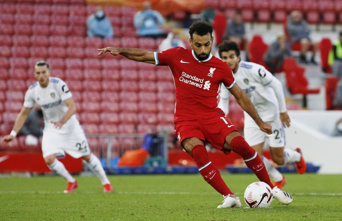 Sát thủ Salah lập hat-trick, Liverpool thắng nhọc tân binh - Ảnh 1.