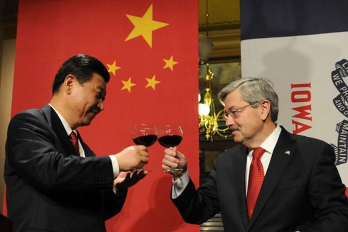 Đại sứ Mỹ tại Trung Quốc bất ngờ từ chức  - Ảnh 1.