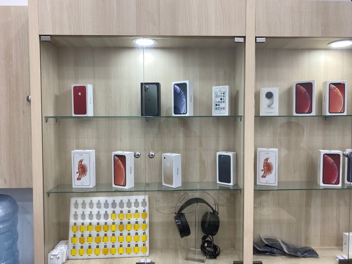 Chờ iPhone 12 ra mắt, giá iPhone 11 giảm nhưng vẫn ế - Ảnh 1.