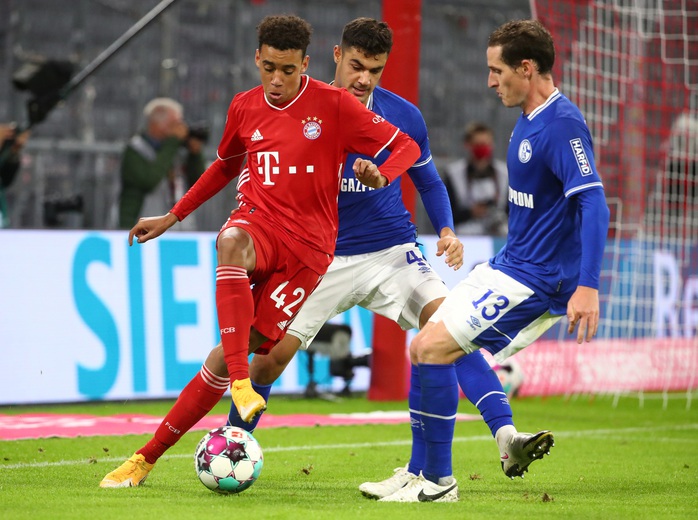 Khai mạc Bundesliga, Bayern Munich vùi dập Schalke 04 không lối thoát - Ảnh 5.