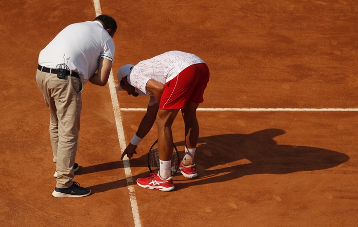 Clip Djokovic vất vả vào chung kết Rome Masters 2020 - Ảnh 5.