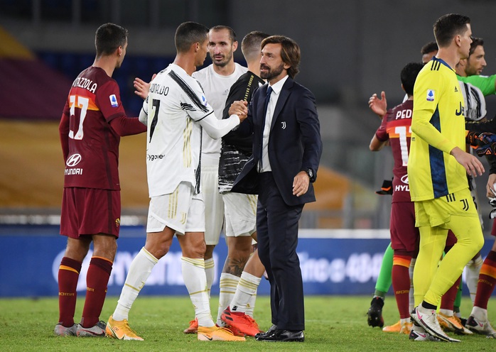 Ronaldo lập cú đúp giúp Juventus thoát thua - Ảnh 6.