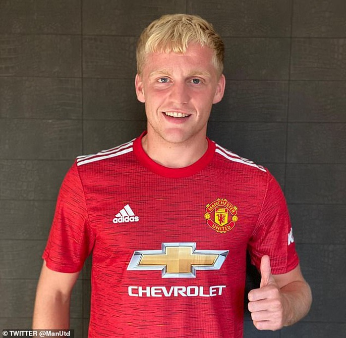 Van de Beek ký hợp đồng chính thức, fan Man United vỡ òa hạnh phúc - Ảnh 2.