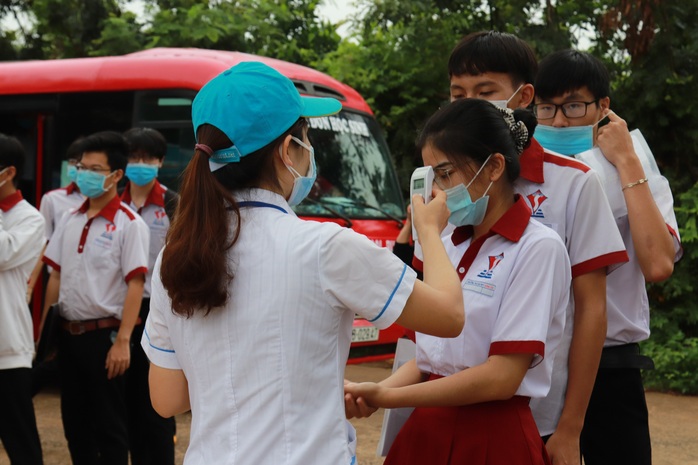 Thứ trưởng Bộ GD-ĐT Nguyễn Hữu Độ: Phải đảm bảo công bằng giữa 2 đợt thi - Ảnh 3.