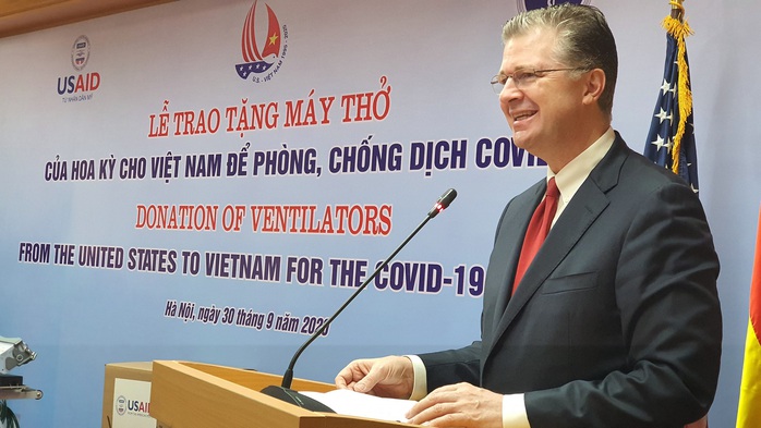 Mỹ trao tặng Việt Nam 100 máy thở hỗ trợ phòng chống Covid-19 - Ảnh 2.