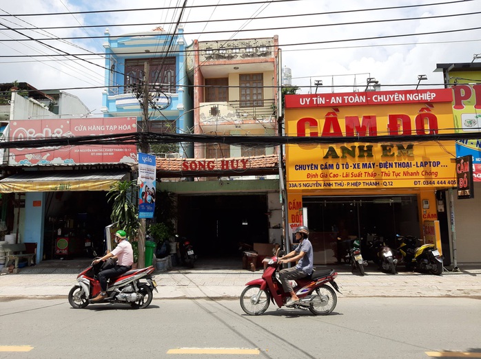 Khởi tố nhóm côn đồ phá banh quán karaoke ở quận 12 - Ảnh 1.