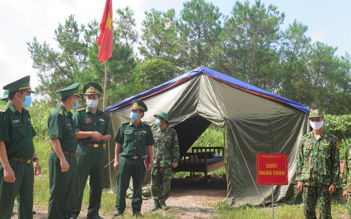 Bộ trưởng Bộ Y tế cùng 4 thứ trưởng sắp kiểm tra việc giám sát, cách ly người nhập cảnh - Ảnh 2.