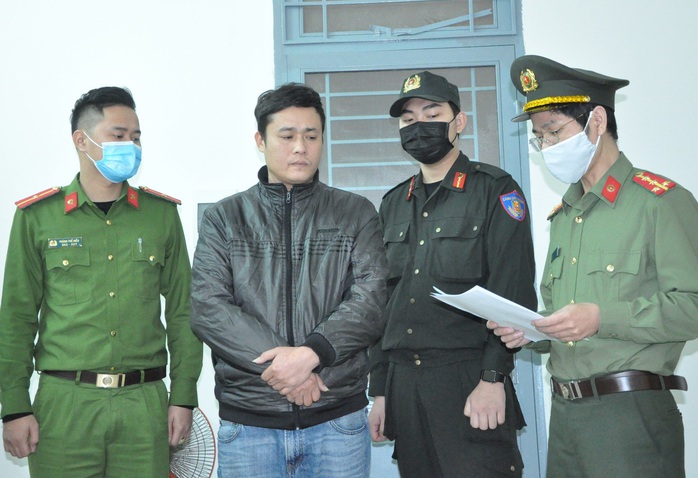 Đà Nẵng: Bắt giam 2 tài xế nhận chở người Trung Quốc nhập cảnh trái phép - Ảnh 2.